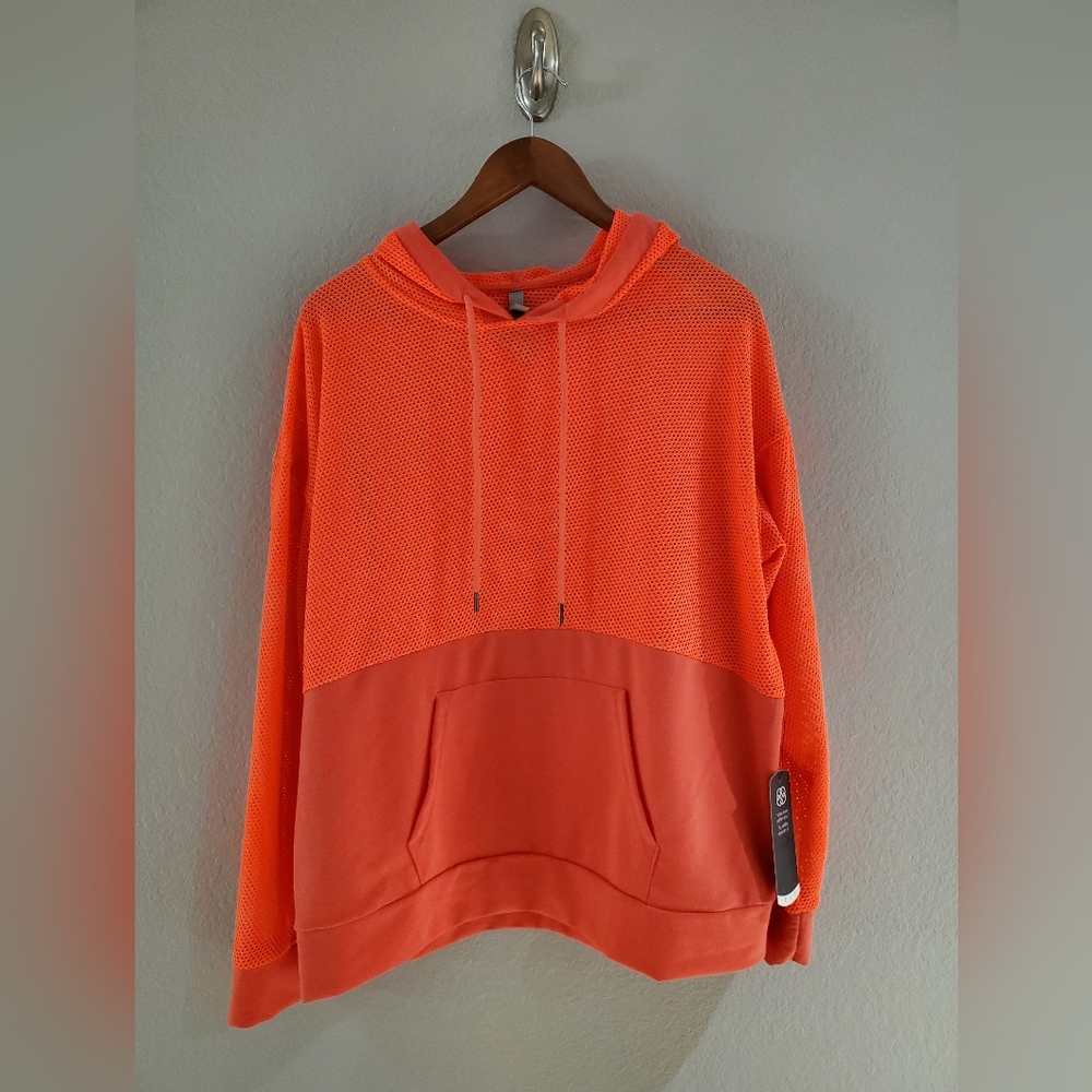 Daisy Fuentes Breathable Sweatshirt